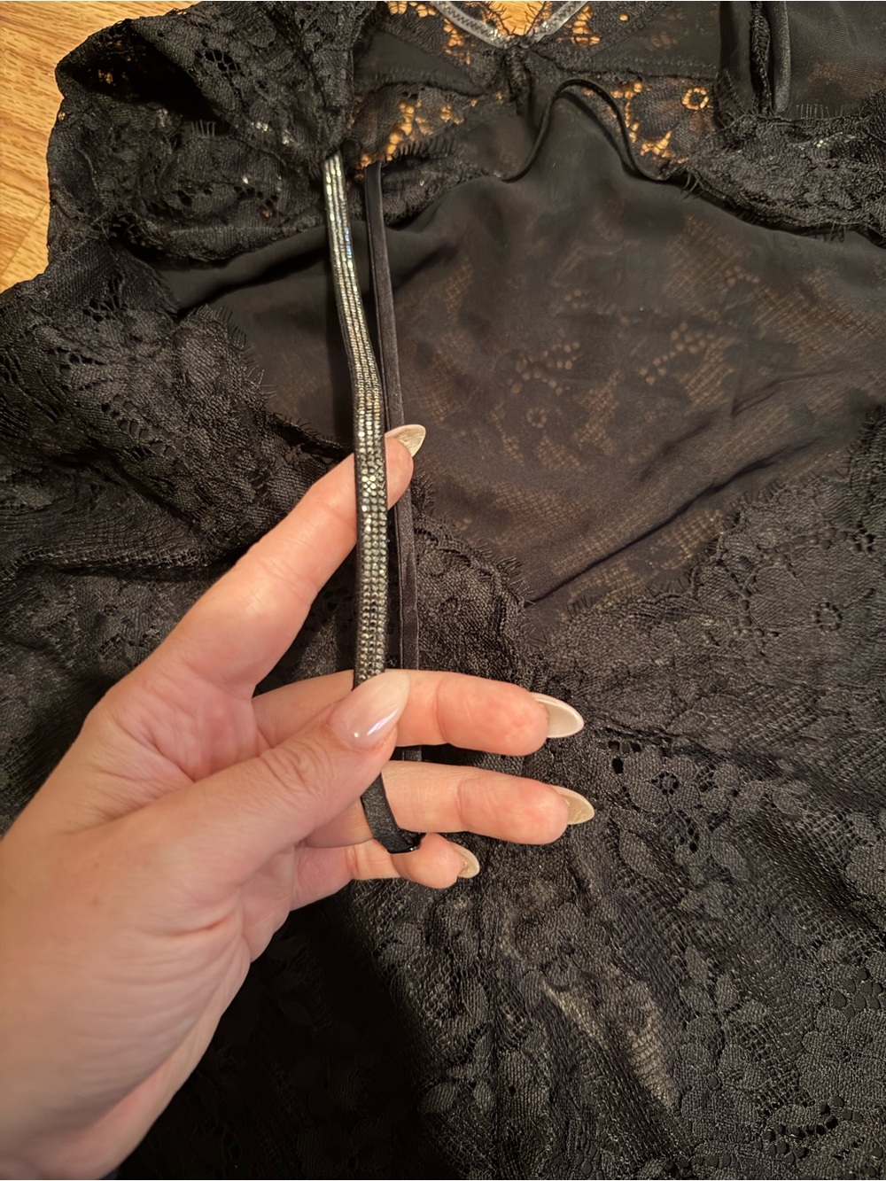 Victoria's Secret Black Lace Slip Chemise Medium with Adjustable Straps NWT - Picture 5 of 8
